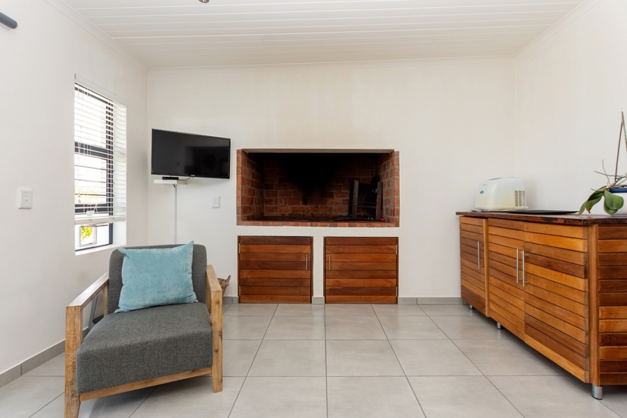 3 Bedroom Property for Sale in Britannia Bay Western Cape